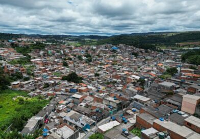 Itapevi entrega 200 novas matrículas em área regularizada neste sábado (23)