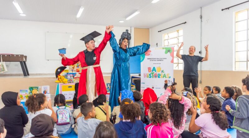 Crianças de Carapicuíba receberam projeto ‘Baú de Histórias 2’, que reforça a importância da leitura